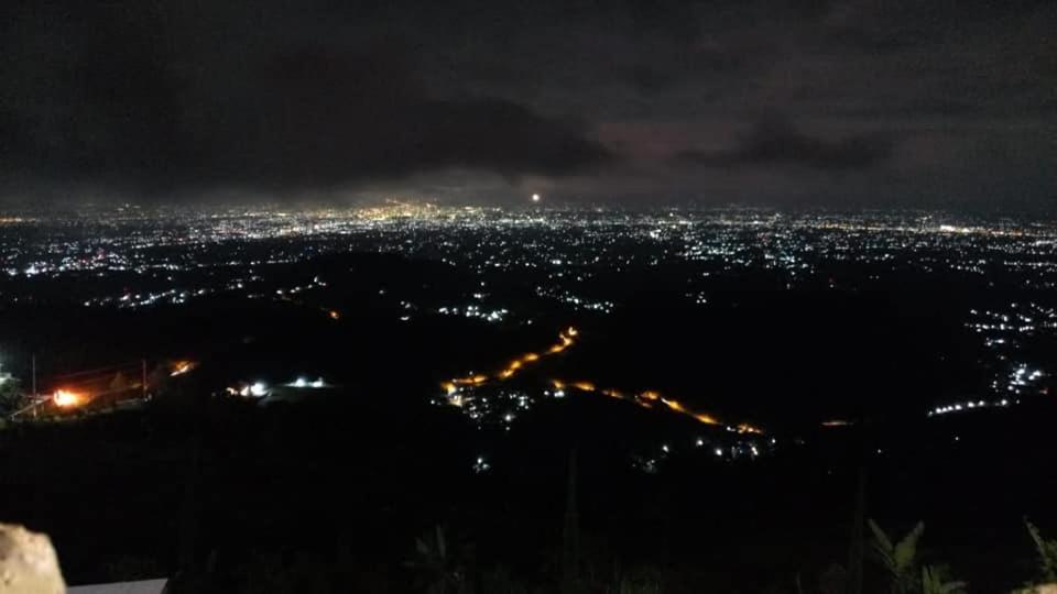 De Villa Cetho Karanganyar  Extérieur photo
