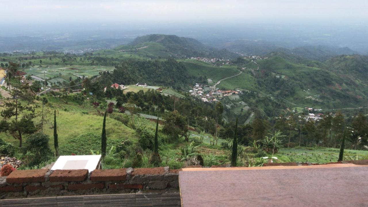 De Villa Cetho Karanganyar  Extérieur photo