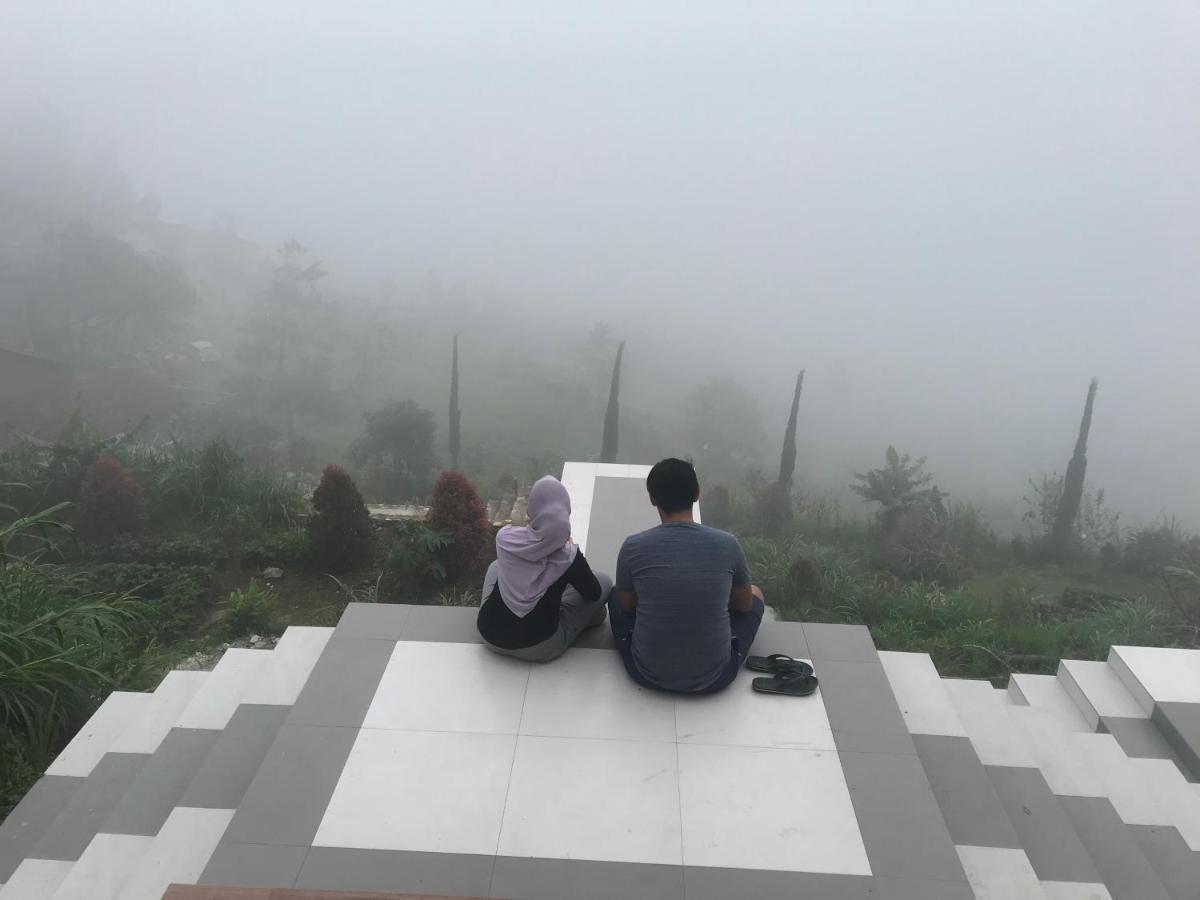 De Villa Cetho Karanganyar  Extérieur photo